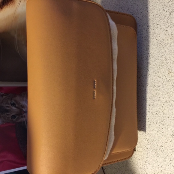 Pixie Mood Zoe crossbody bag in honey - Picture 5 of 5